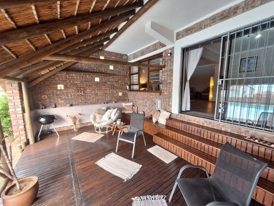 3 Bedroom Property for Sale in Wavecrest Eastern Cape